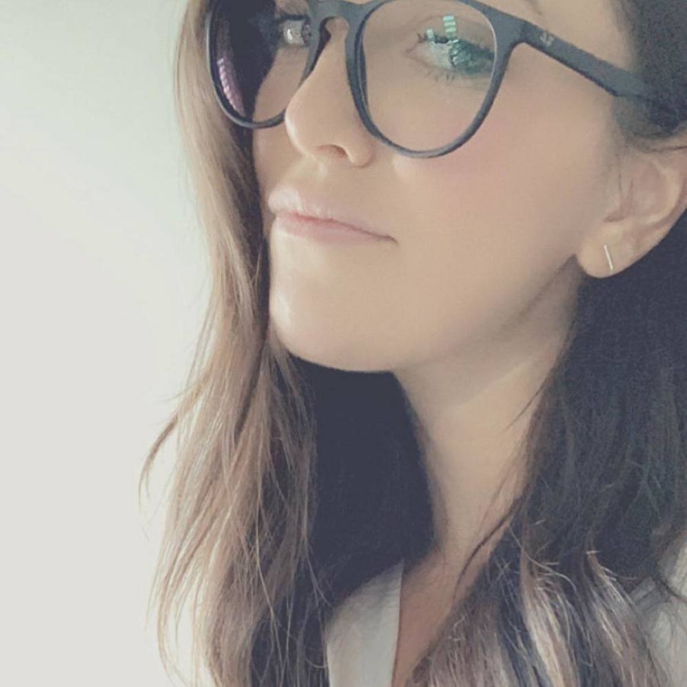 Meet your Posher, Karine